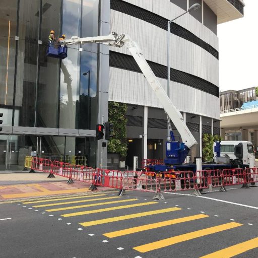 長擘清洗外牆玻璃